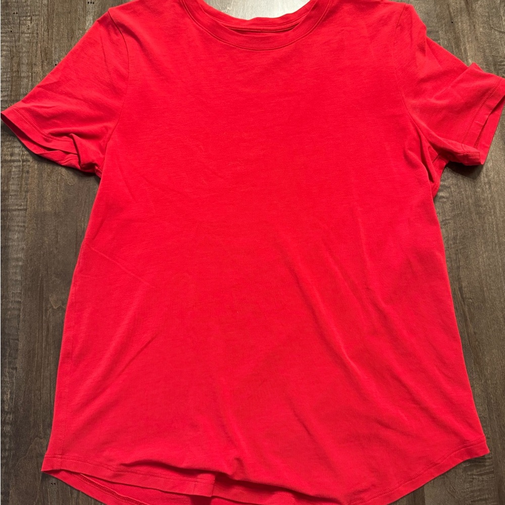 Lululemon red top!!! Perfect condition!!